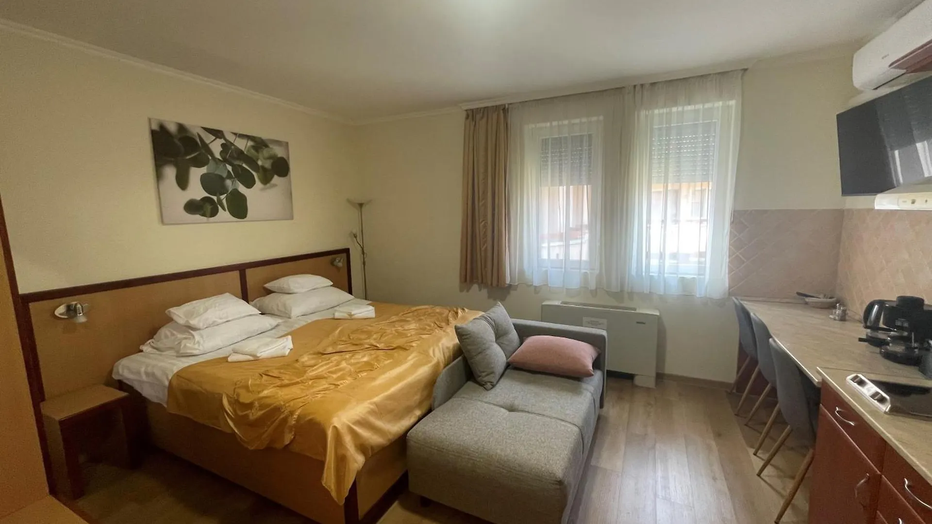 Termal Schmitz Apartmanok B9 location
